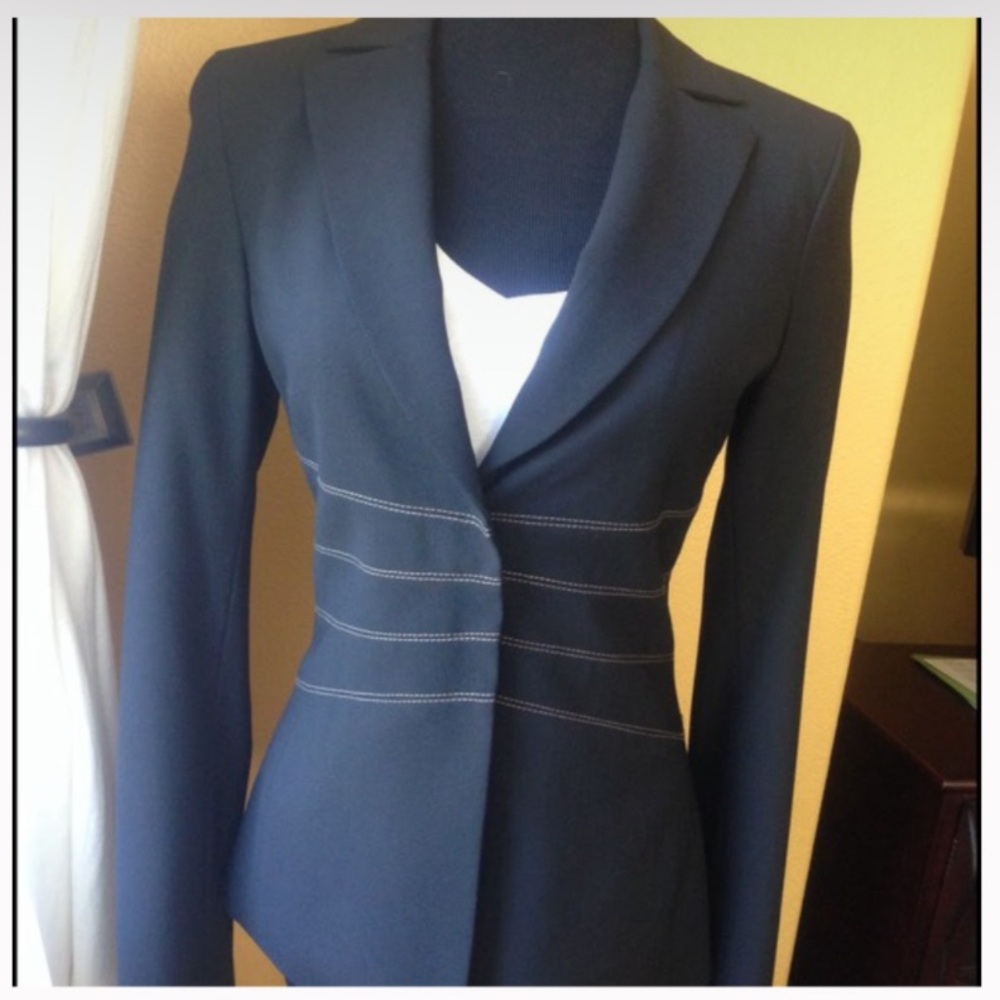 BcbgMaxAzria stitch detail black Blazer Sz. XXS